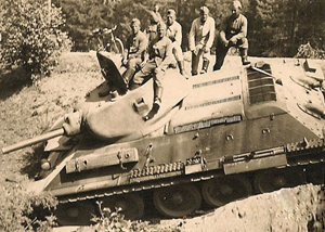 T-34 fotograferet sammen med tyske soldater